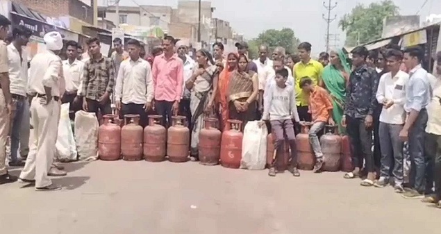 Lpg Cylinder Available Rs 450 Women Reached Agency Cm Shivraj Spoke Then ‘lpg सिलेंडर 450 8091