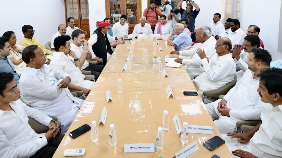 All political parties welcome INDIA block Mallikarjun Kharge said alliance  meeting | INDIA ब्लॉक में सभी राजनीतिक दलों का स्वागत...गठबंधन की बैठक में  बोले मल्लिकार्जुन खरगे